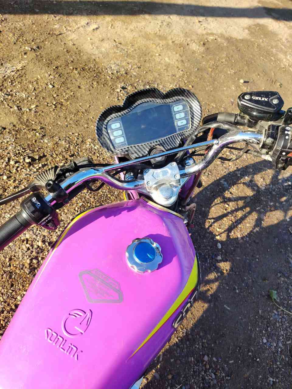 للبيع ب 850 وبيها مجال ***********
