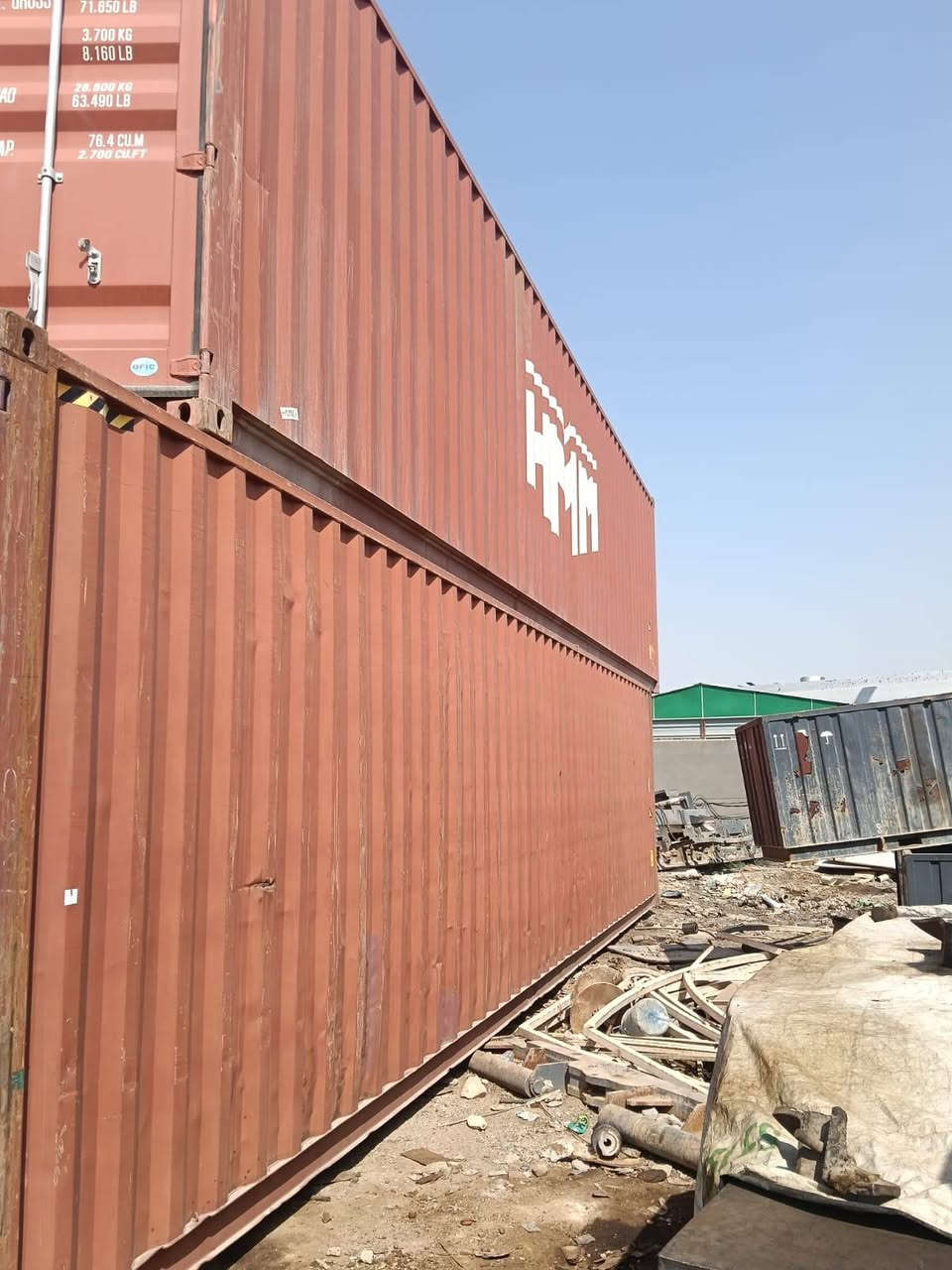 حاويات للبيع طول ١٢متر ٤٠قدم العاليه ام الفسفوره هاي كيو بأسعار مختلفة حسب النظافه متر نقل لكل مناطق العراق***********
