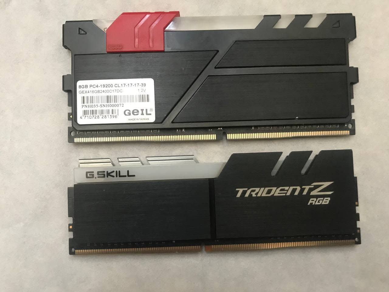 كرت 1060 aorus 6gb 

ورامات   2x8  سرعه 2400

اريد اراوسهن بكرت اعلى  1660ti او 2060


**إذا كنت صاحب هذا الإعلان وتريد حذفه لأي سبب، رجاءا أرسل رسالة إلى الدعم الفني**