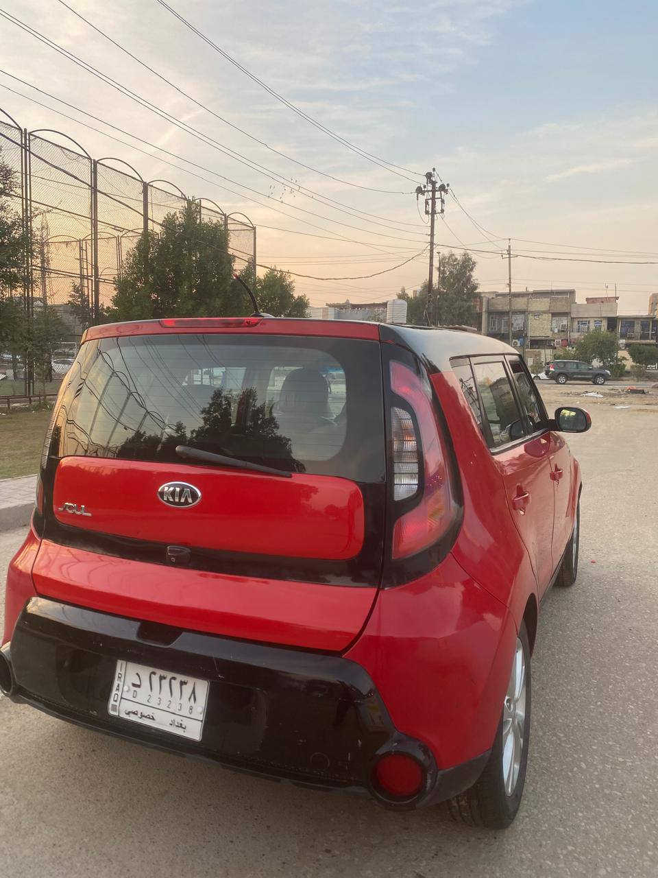 السلام عليكم 
كيا سول 2016 وارد امريكي مكينة 2000 GDI ماشية 95 الف ميل رقم بغداد بأسمي صبغ حزام من عدا الجنطة حادثها مال امريكا واكع عليها ثلج( وليس حالوب ) عل بنيد والقماره مواصله دواخل مكان السيارة بغداد حي الجوادين السعر 105 وبيها مجال بسيط 
***********
