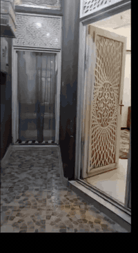 بيت البيع طابو 100 متر حي الغدير سبعه نيسان قرب مستوصف حي الغدير مقابيل الحديقه سعر 80 وبيه مجال رقم ***********
