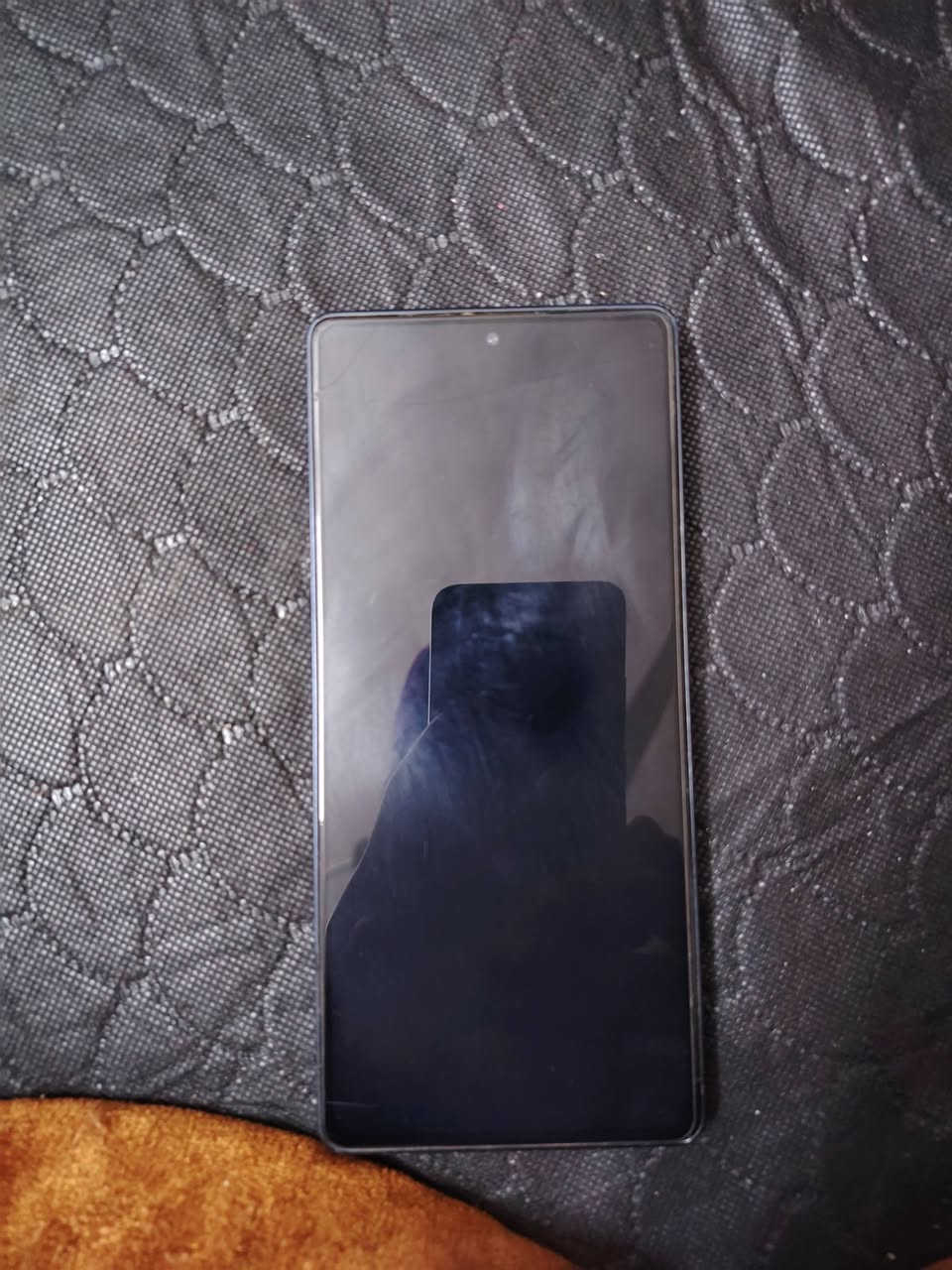 السلام عليكم موبايل للبيع  Infinix NOTE 40 اسم الجهاز ذاكره 256 رام 16 بطاريه 5000 السعر 170وبي مجال ويرهم مراوس***********شرط ما مفتوح
