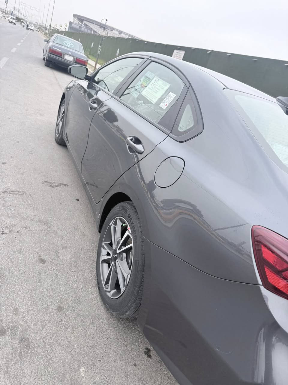 فورتي 2023 بيه صبغ بنيد وجاملغ والباقي مكفول سونار وصور الحادث مرفقه داخل عسلي مواصفات
تحديد مسار 
قياده ذاتيه 
كروز سرعه 
شاشه كأمره دوراه
ماشيه 40 الف 
تخم تاير قبل يومين شادهم 
مكينه 2000 دوش بلاديه مامفتوحه 
صدر بلادي 
الرقم الجديد باسمي 
مكان السياره بغداد بلديات 
*********** السعر مناسب
