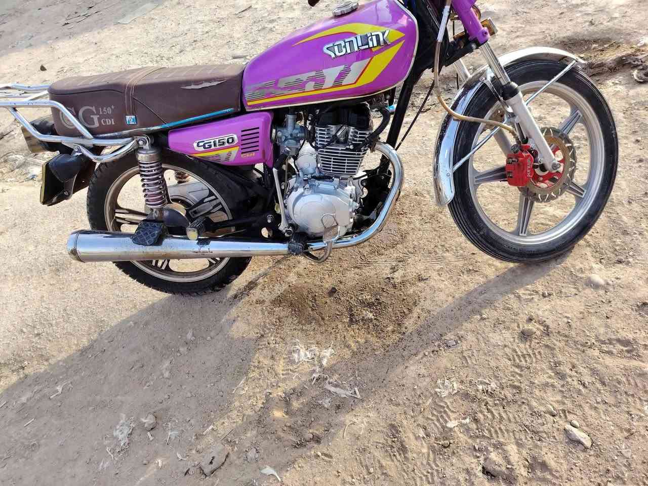 سلام عليكم دراجه سفانه 2024 خير من الله محرك مامفتوح سعر 550 اوبيه مجال شي بصيط غير متواجد فيس ***********
