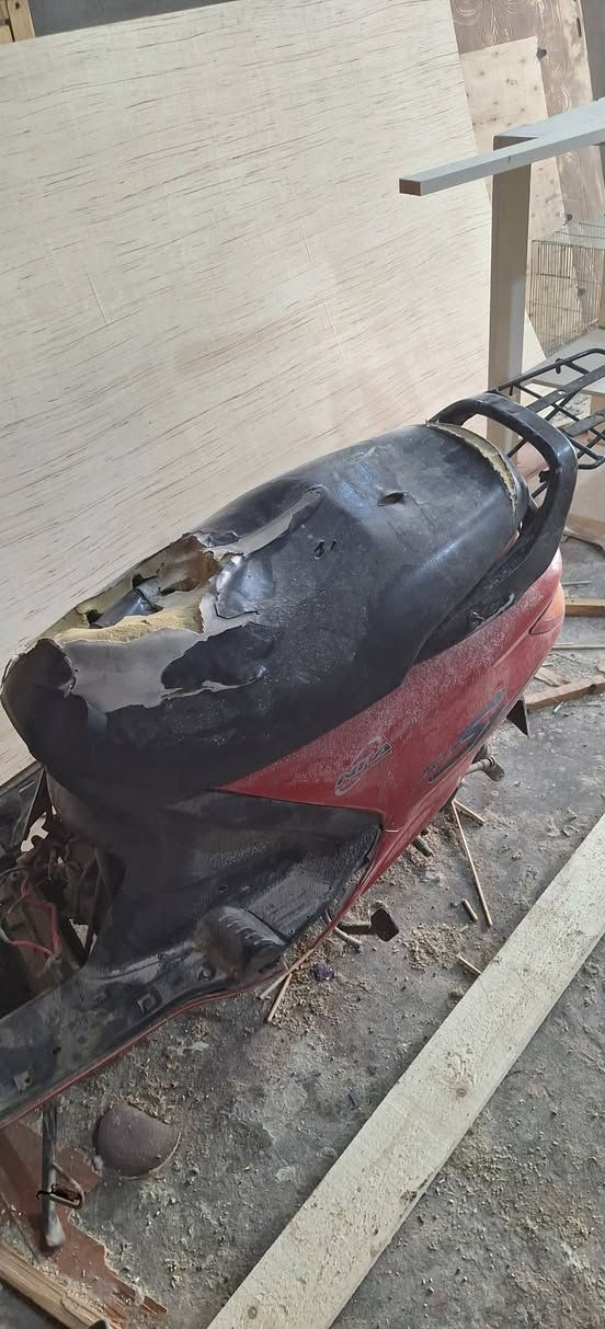 سلام عليكم متاح فراسه شغاله بس صار بيهه صوت مكاني البصره ابي الخصيب قرب مزار سيد احمد صالهه نازله من الحاويه قرابه السنه سعر ٢٥٠ وبيهه مجال قليل ***********
