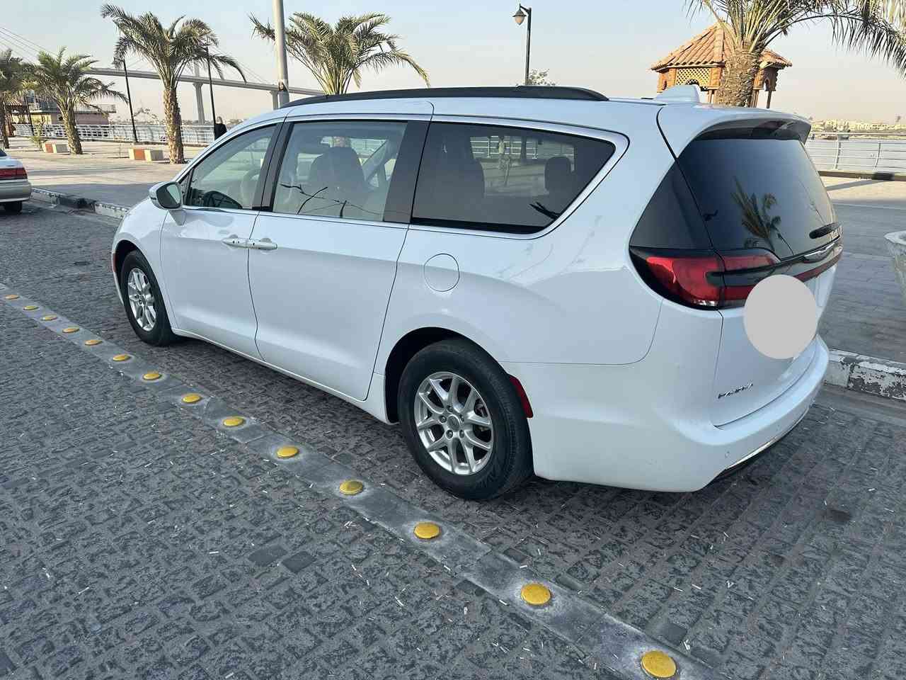 للبيع :كرايسلر باسفيكا ( اوباما عائلي )سبعة راكب كلين بدون حادث ( مكفولة من الغرق والضربة )موديل 2022 رقم بصرة الماني باسمي فئة ( تورنگ L ) مكان السيارة محافظة البصرة للاستفسار مراسلة على الويتساب 
***********
