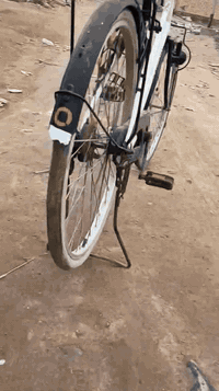 السلام عليكم بايسكل بناتي حجم 26نضيف ياباني بريك وره كدام سرج جديد  السعر 60 وبي  عنواني ناصرية مركز لا تكسرون بل سعر الرقم مال الجهاز ***********
