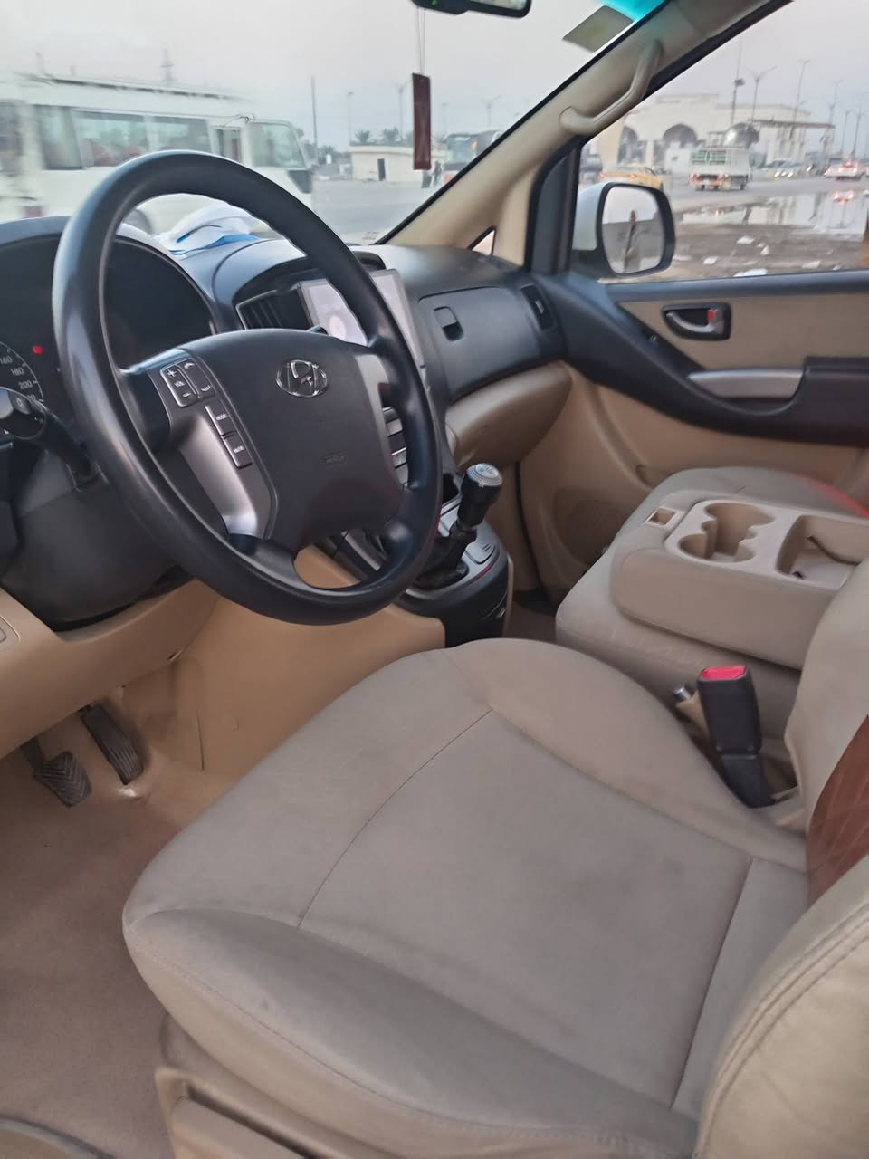 السلام عليكم استاركس ٢١مكفوله من الصبغ والضربه والبارد رقم أربيل دولي بسمي مكاني بغداد ماشيه ١٣٠ الف الاتصال على الرقم ***********
