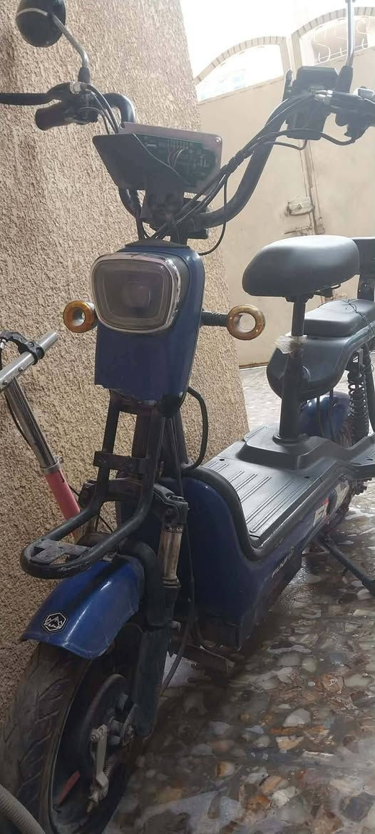 دراجه شحن حجم 14 نقص بطاريات وشاشه العداد سعر 90 الف حي العامل
***********
