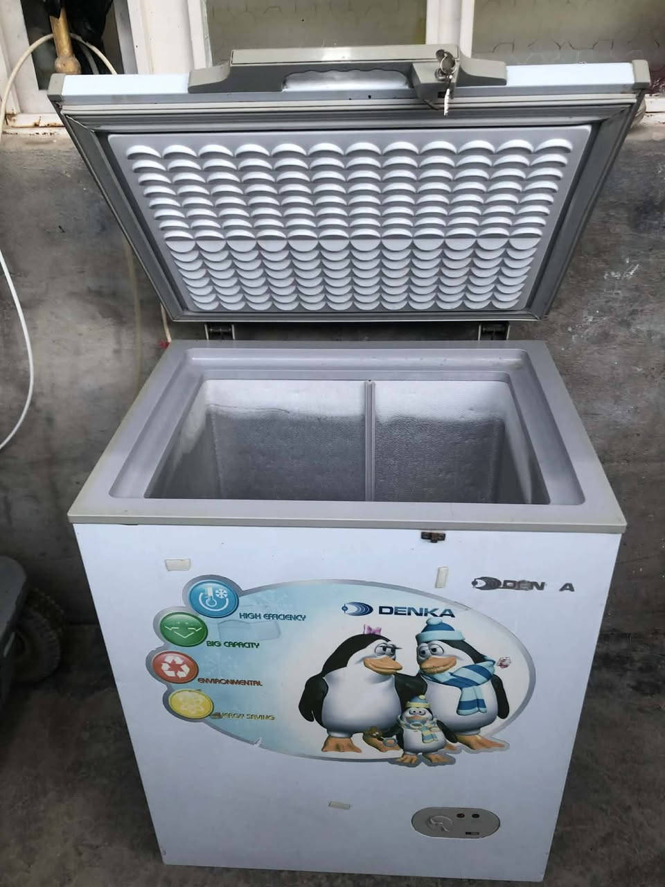 اسلام عليكم مجمده حجم صغير مستعمل مداخله تصليح كلش نضيفه سعر 80 مكان مسيب حي المعلمين  الدوب الاستفسار تصال برقم ***********
