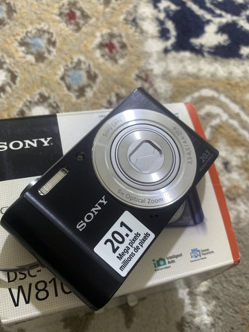 Sony Cyber-Shot DSC-W810 

In original box ✅
With original catalogue ✅
With original battery ✅
With original Charger & adapter ✅
Excellent condition like new ✅


**إذا كنت صاحب هذا الإعلان وتريد حذفه لأي سبب، رجاءا أرسل رسالة إلى الدعم الفني**