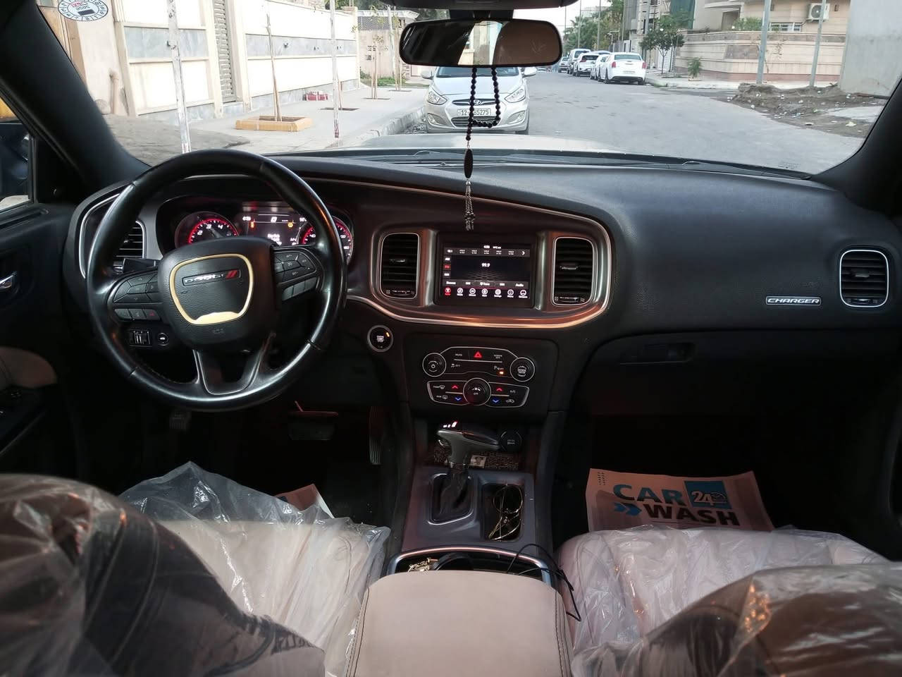 دوج جارجر sxt محدث Gt
موديل 2019
مواصفات: 
ويل عشرين
حساس خلفي 
كامره خلفيه
لايت زينون
كرسي السايق كهرباء
شاشه وسطيه كبيره
تحكمات ستيرن
بصمه تشغيل عن بعد
دخول ذكي
رادار جانبي 
حجر البيئة موجود بلادي
كزوز رياضي
ممشة 80 الف 
6 سلندر محرك شرط ما مفتوح 
ضررها جاملغ خلفي وجاملغ امامي 
مصبوغه حزام بدون ايرباك
السياره جديده بمعنى الكلمه ومناقصه اي شي 
165 وبيها مجال 
*********** مكانها موصل
