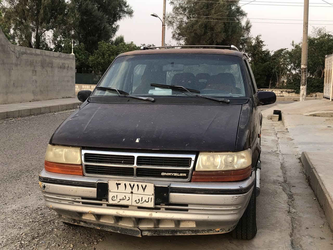 گلايزه ر 
 مؤديل1990
 گێرو مه كينه ي كامري
 سعري 23گلا قفل
ژ.م***********
