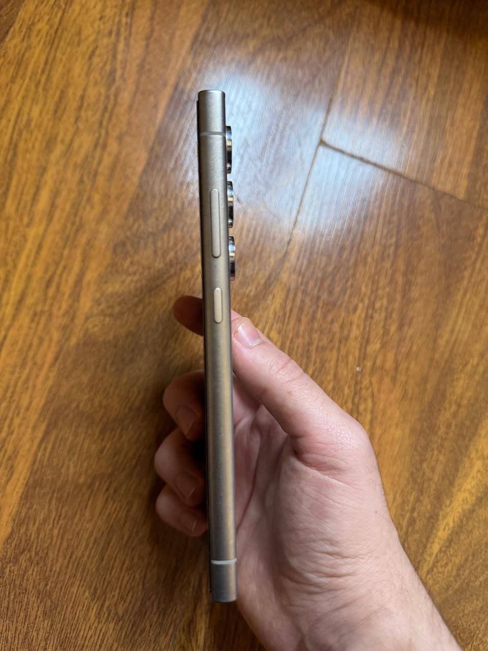📱 للبيع: Samsung Galaxy S24 Ultra
✅ الجهاز نظيف وبحالة ممتازة.
📦 مع العلبة (الباكيت).
🎁 مع 10 كفرات، منها:
1.كفر أصلي من سامسونج.
2.كفر من شركة PAPU.
💾 السعة: 256 جيجابايت.
🧠 الرام: 12 جيجابايت.
📸 الكاميرا الرئيسية: 200 ميجابكسل.
💰 السعر: 980,000 الف قفل
📍 الموقع: الموصل جانب ايسر
***********

