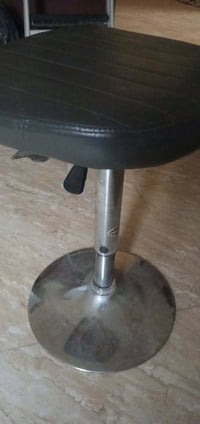 كراسي • سعر مناسب • بلور