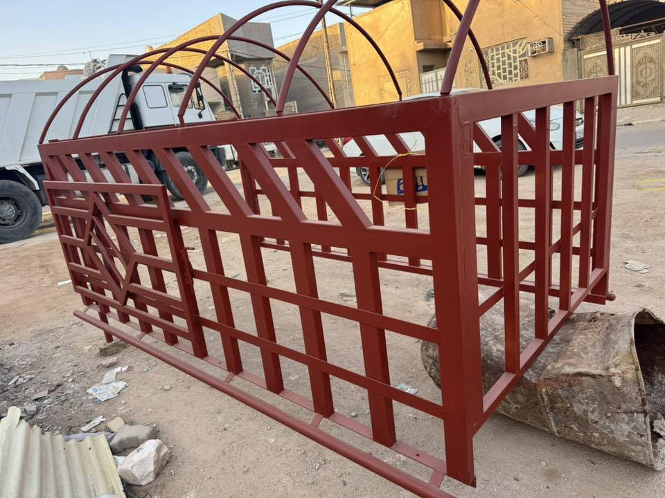 سلام عليكم من رخصت المدير المحترم محجرات لبيع جديد واحد رتفاع ١٢٠ ولثاني متر مكاني نجف السعر ٦٥٠ وكلشي اكو بلسوك عبر المنشور إذا ميعجبك ***********
