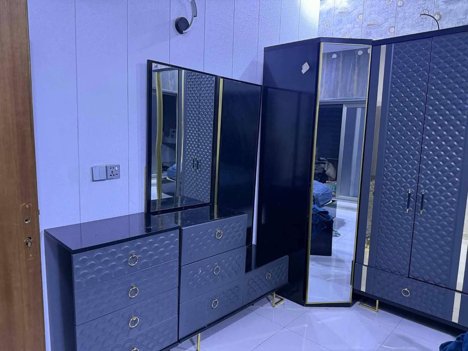 غرفه نظيفه ماخذها اقل من سنه ب500 وبيها مجال مكان بغداد ‪0773 478 5393‬
