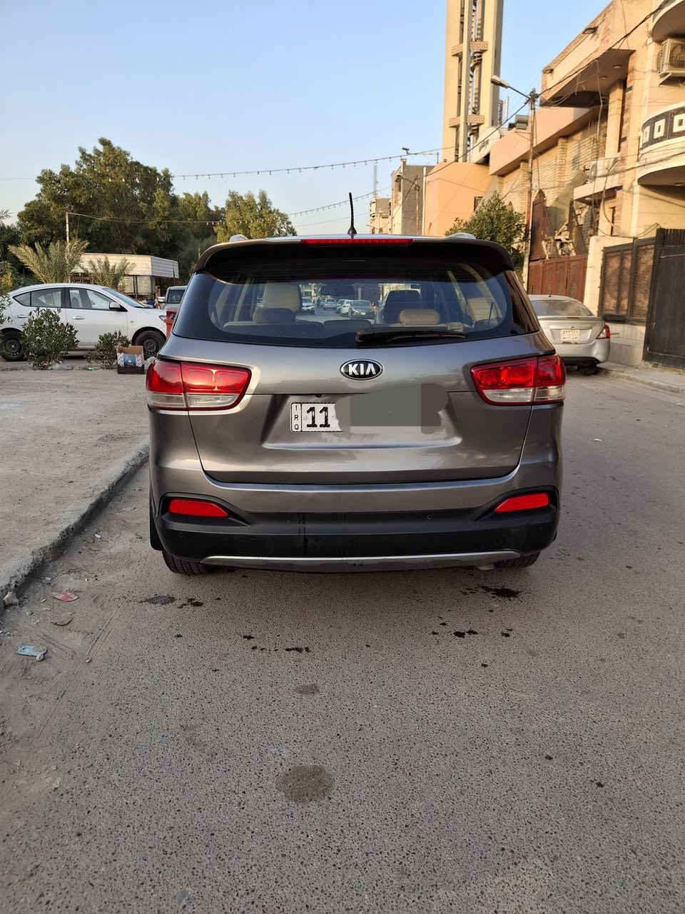 للبيع
كيا  سورنتو خليجي موديل 2015   شكل 2016 

خليجي  محرك  6  سلندر .  7 راكب  .  ثلاث  قطع تبريد 

رقم  بغداد انكليزي بأسمي  هزه ورقم جديد 

حساس خلفي .  تحكم  ستيرن جهتين  .  اشاير بالمري 

شاشه صغيره . و كامره . تبريد . تدفئه . شغال . بيه صبغ قطعتين 

سياره جاهزه ونظيفه داخل وخارج  

للبيع او مراوس حسب  القناعه  (  سعر  السياره   187  ) 

مكان السياره بغداد الكرخ  ***********
