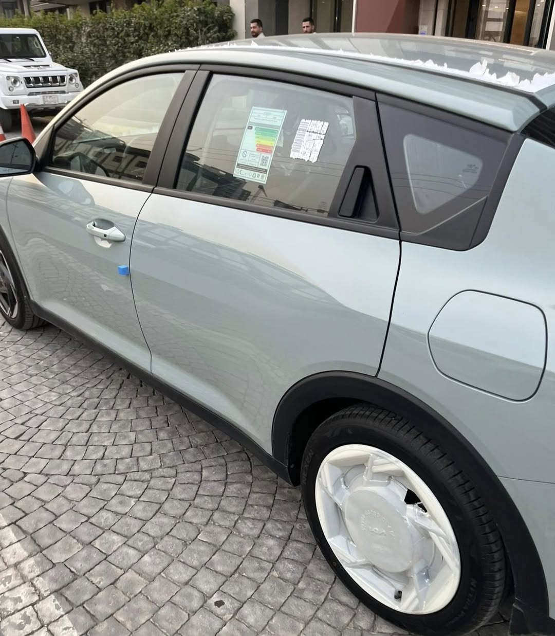 كيا كي 4 مديل 2025 خليجي لون مميز سموك واغله من الأبيض  محرك 2000 دوش وكير ايتي كفاله السياره وضمان الدوليه 5 سنوات وصيانه لمده سنه مجاني مع تبديلات دهن وفلتر مجاني موصفات معروفه بصمه وتشغيل عند بعد بصمه بيبان أناره ترحيب صندوق ذكي تبريد قطعتين لد امامي ولد خلفي حساس دعاميه امامي وخلفي ويل كب حجم 17 مري شفط وأشاره بلمري شاشه متصله ديجتال وكامره دواره تحكم ستيرن وكروز سرعه انضمه قياده داخل لونين قرميدي اوتو هولد وسايد بريك بصمه ماشيه 7 الف كليو وعليه إضافات دوشمه وارضيات ونايلون للداخل السعر 198 رقمي ***********
