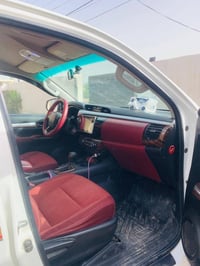 Toyota Hilux   للبيع سيارة جديدة تخم تاير محرك كير كفاله شرط تبريد ثلج...