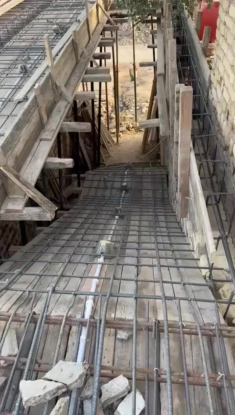 خشب مستخدم روسي للبيع على مكعب للاستفسار الاتصال 
***********
