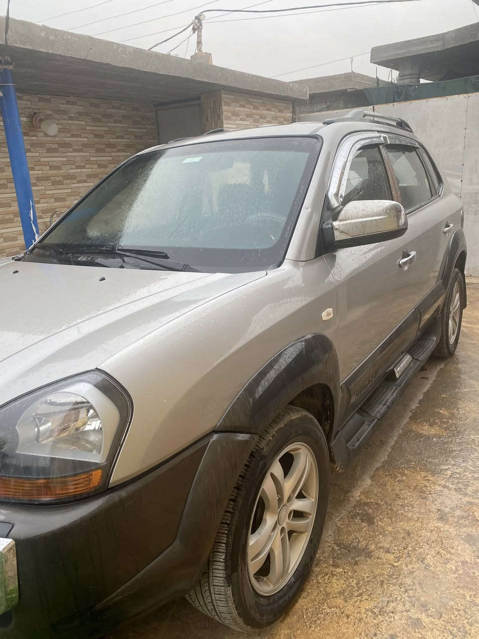 توسان 2009 للبيع او مراوس حسب القناعه 
خليجيه مكفوله كفاله عامه 

السعر 125$ ورقه وبيه مجال للشراي 

مكان السياره بغداد 

للاستفسار على الفيس او الرقم
 
***********
