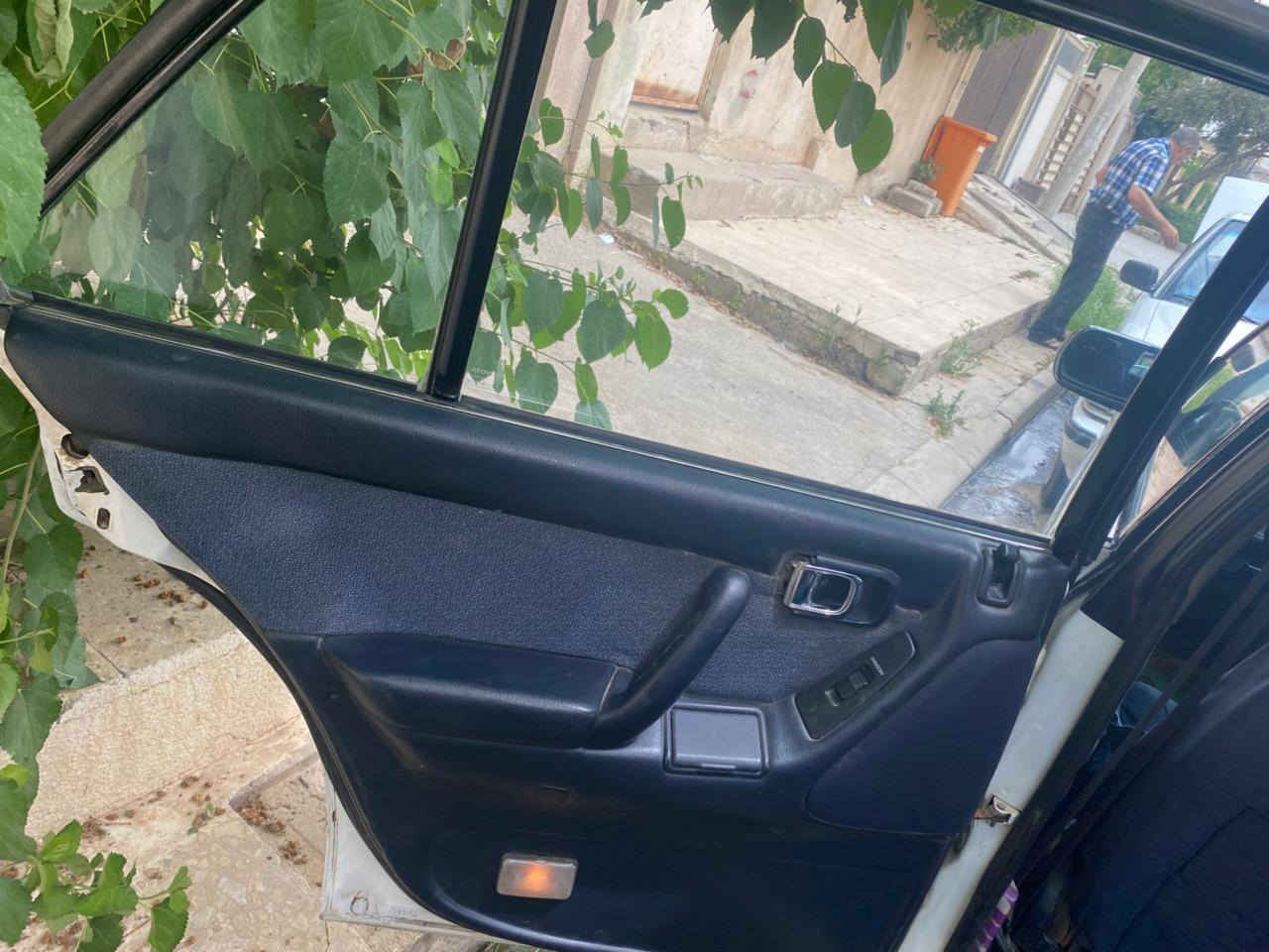 السلام عليكم. سيدان  للبيع رقم مميز بغداد تحويل مباشر.  سعرها 70 وبيه مجال.  مكانه الموصل. بحي الجامعه  سياره كله جديده كير اتو  كير محرك  محور بطه تبريد تتفىه  كله بشرط  اتصل ع رقم *********** ترايك من الموصل للبصره
