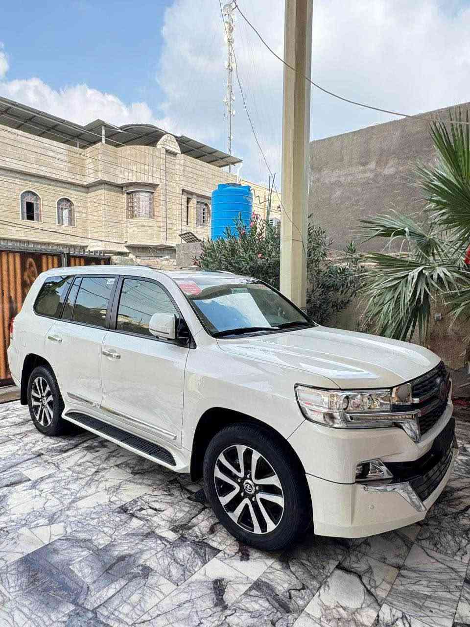 لاندكروز مديل 2017 كفاله عامه ما عده جاملغ الأمامي امقسم مكينه كير شرط كفاله 8 استندر تخم تاير حداده تبريد جاهزه سياره رقم بصره الجديد سنويه جديده سياره فول موصفات ساز كشنات جلد كهربائي مرايات شفط سياره جاهزه جديده كلش  سعر 425 ماشيه 96 مكان سياره البصره المدينه شراي يتصل *********** البصرة, العراق
