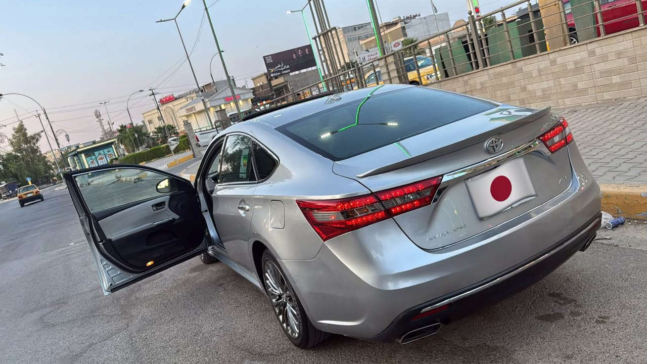 سلام عليكم افالون لبيع موديل 2015 فول مواصفات XLE
تشغيل بصمه 
كشنات تدفئه تبريد 
فتحه سقف 
خزن  ميموري 
مثبت سرعه 
تبريد قطعتين 
مانع نزلاق 
سياره فول واحد على واحد 
تخم تاير جديد
صدر امامي وخلفي جديد
ضرر : بونيد وجاملغ ومكان تعديل بارد فقط
كير ومكينة كلها بشرط 
السعر168 وبي مجال كركوك, العراق


**إذا كنت صاحب هذا الإعلان وتريد حذفه لأي سبب، رجاءا أرسل رسالة إلى الدعم الفني**