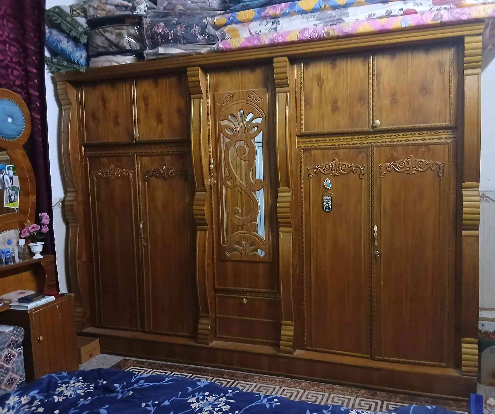 غرفة نوم نجارة عراقي مستعملة للبيع اخذناها قبل سنة
السعر: 900 وقابل للتفاوض البسيط
​📍 الموقع: كربلاء حي العباس الفرع الاول 
🚚 النقل والفك: على المشتري.
يرجى المراسلة على الخاص (Messenger) 📩
أو الاتصال على الرقم: [‎***********] 📞
