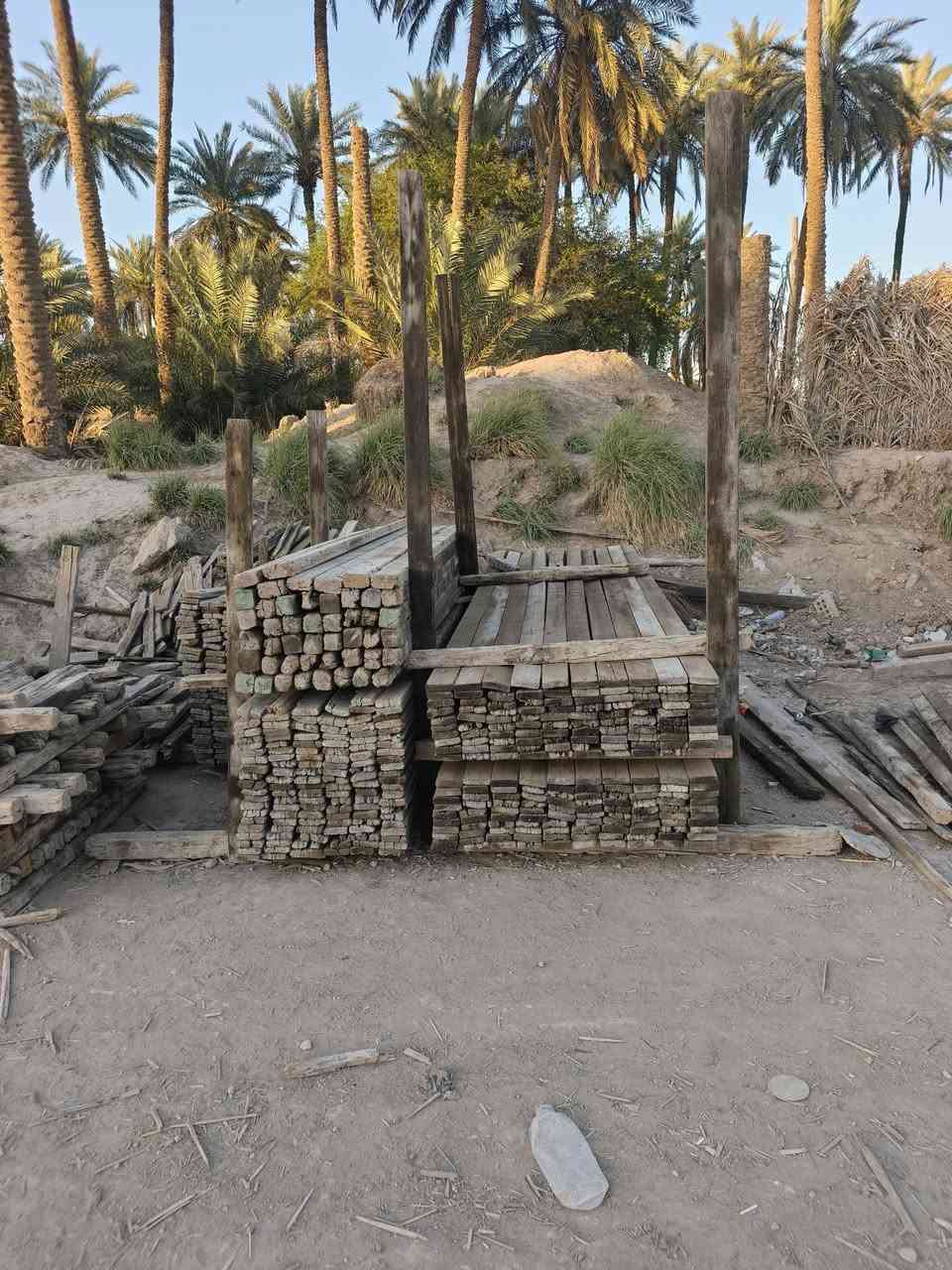 السلام عليكم قالب خشب للبيع العدد 8 مكاعب بسعر مناسب العنوان بابل اتصال ***********
