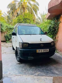 تيوتا فان • ١٩٩٨ • رقم واسط