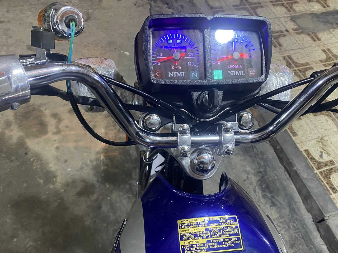 سلام عليكم 
دراجه للبيع موديل 2025 للاستفسار السعر 600وبيه مجال 

***********
