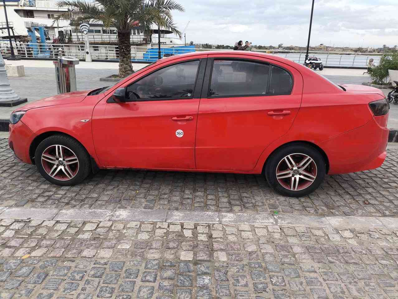 سيارة فاو اولي مديل 14 
مكينة وكير بلاد مكفولات 
37 وبيه مجال قليل 
 رقم الهاتف  ***********
