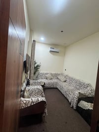 للايجار في السيديه   طابق اول طابقين فول Vip جديده  مؤثثه اثاث كامل خا...