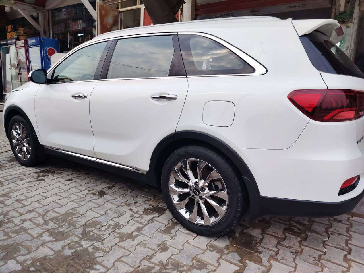 للبيع سورنتو 2020 باسمي سنويه 2030 6 سلندر كاشنات كهربائي ماشيه 67 سبه راكب تبريد 3 قطع السياره فول الاتصال على هاذا الرقم. ***********
