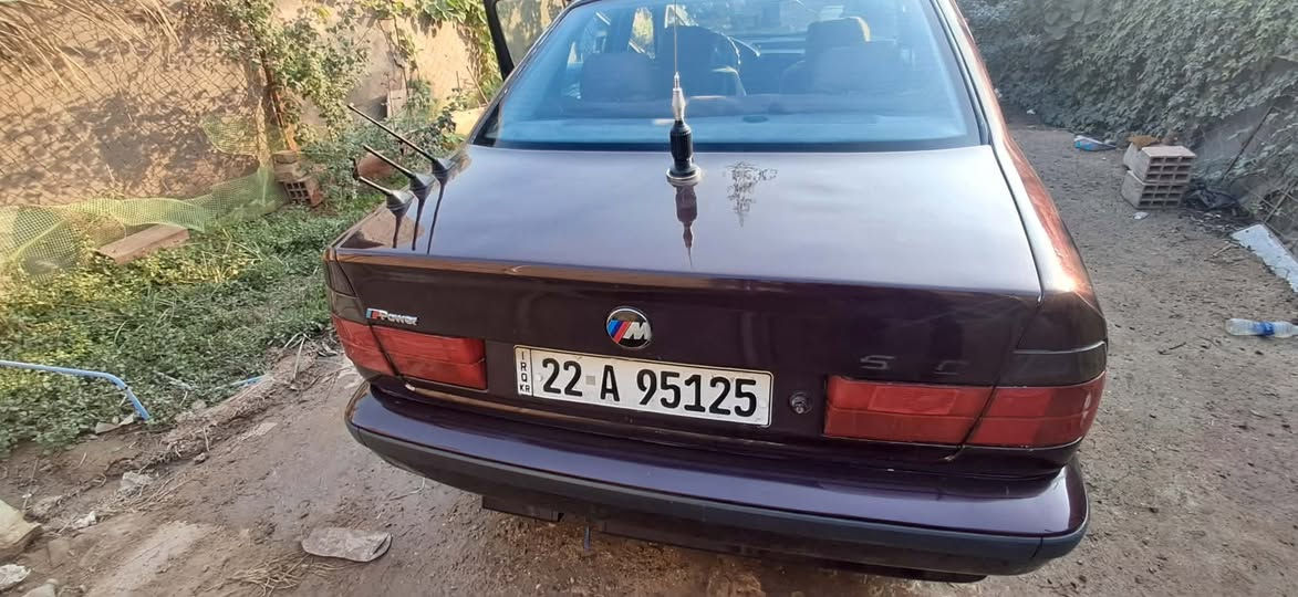 بي ام دبليو موديل 93 اربيل دولي سنوية 29 المالك بالحلة 525 المكان اطويريج السعر 55 رقم الموبايل ***********
