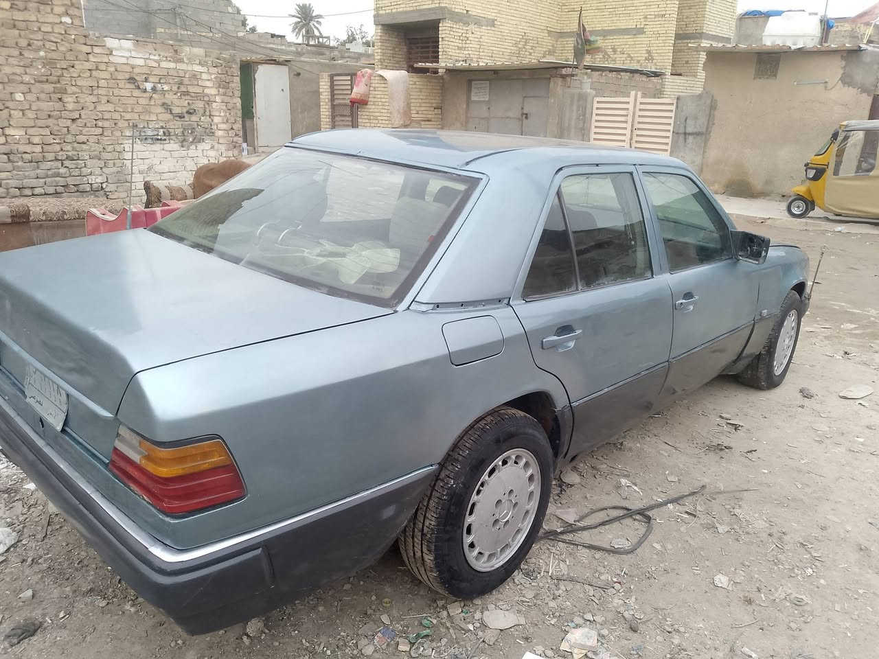 مرسيدس موديل 89 سياره جاهزه خير من الله سعر 32 كان بغداد الامين***********
