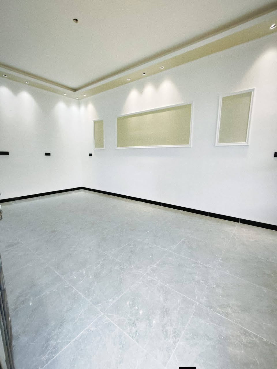 🏠بيت للبيع زراعي سند 25
🏚️ديوانية / حولي الخصيمه عرصات حيدر بن حجي هندي 🏠

✅كونكريت مسلح 

 

❇️زراعي سند ٢٥ [مرقم جاهز للتطويب]

✅المساحة : 240متر 

❇️الواجهة10 متر

❇️النزال : 24 متر 

♻️محتويات الدار 

 🔆 غرفة نوم عدد2

🔅استقبال 

🔅صالة 

🔅مطبخ 

🔅حمام

🔅صحيات داخلية وخارجية 

🔅كراج سياره كبير 

🔅حديقة كبيره

ملاحضات ع البيت 

✅كونكريت مسلح و صب مركزي 

✅ كهرباء بوري البيت بالكامل

✅تأسيس ماء وكهرباء انابيب سمارت  الاصلي

✅شبكة تقطير سبالت للبيت بالكامل 

✅شبكة كاميرات للبيت بالكامل اربع جهات 

✅خدمات كاملة (  ، ماء ، كهرباء ،  +مدارس) 

⚜️ للاستفسار مراجعة مكتب الحاج ابو احمد الجبوري للوساطه العقاريه

حولي الخصيمه /عرصات حيدر بن حجي هندي على شارع العام 

او الاتصال واتساب او عن على الارقام التالية 

***********

***********

***********
