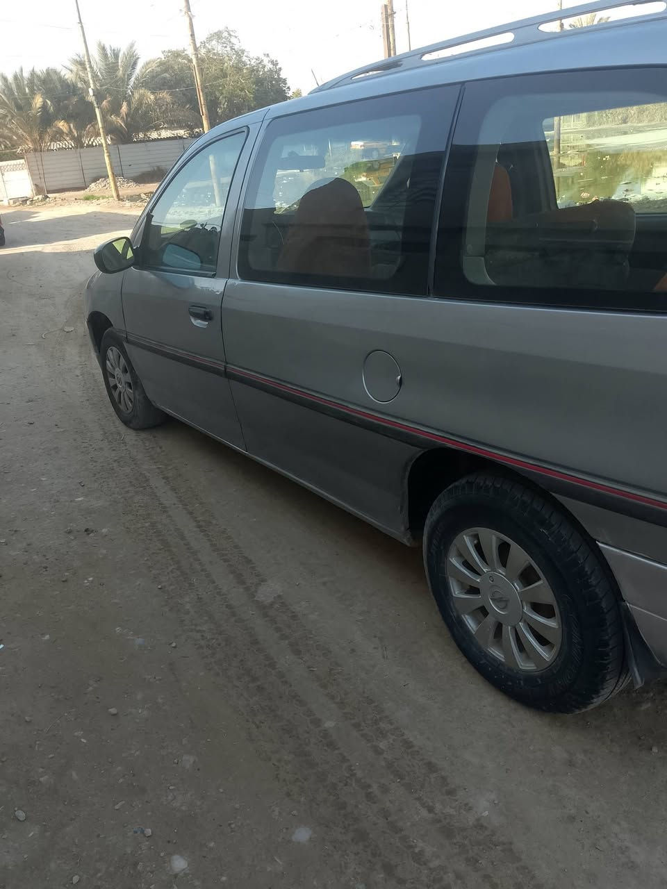 السلام عليكم فوردمديل ٩٥مكينه وكيركامري السعر ٢٨الرقم ***********
