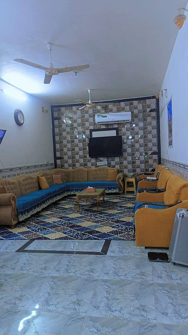 بيت للبيع جاهز من كلشي بناء حديث  سند25  المكان دغاره حي العسكري
***********
البناء طابوك السقف كونكريت 
المساحة 244 متر 
الطابق الاول بيه غرفه وصالة و مطبخ  و براني و صحيات
كافة الخدمات 
المكان نهاية حي العسكري 

الطابق الثاني غرفة و صالة قيد الانشاء
⭕⭕⭕⭕⭕⭕⭕⭕⭕⭕⭕⭕⭕⭕⭕⭕⭕⭕
مشمول بالتطويب
