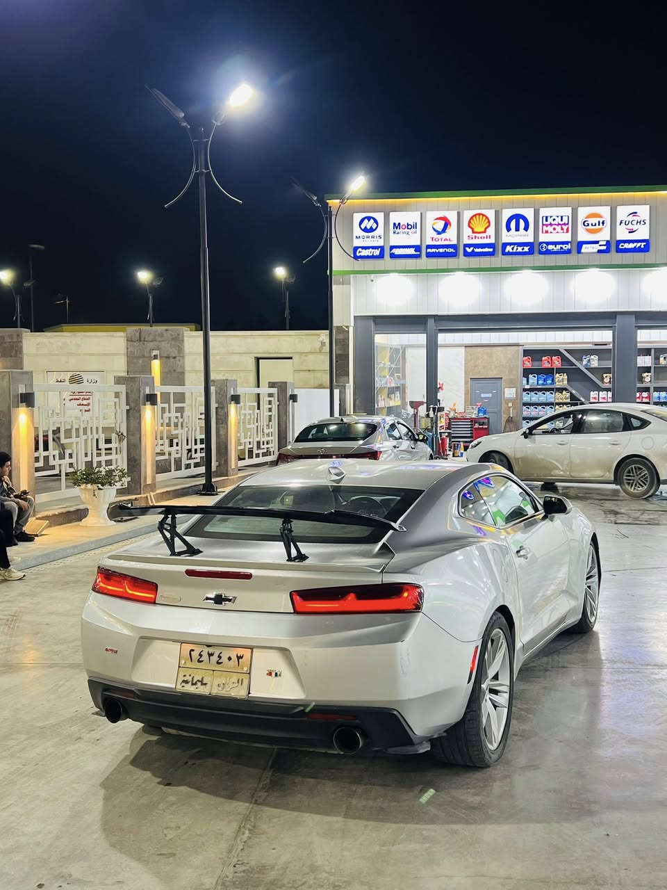 السلام وعليكم كمارو موديل 2017

خمسينيه فول مواصفات

عده الفتحه ماشيه 74 

كير مكينه لغد شاصي مكفول

سياره جديده معنه الكلمه￼

سعر 128 بيها مجال

استفسار ***********
