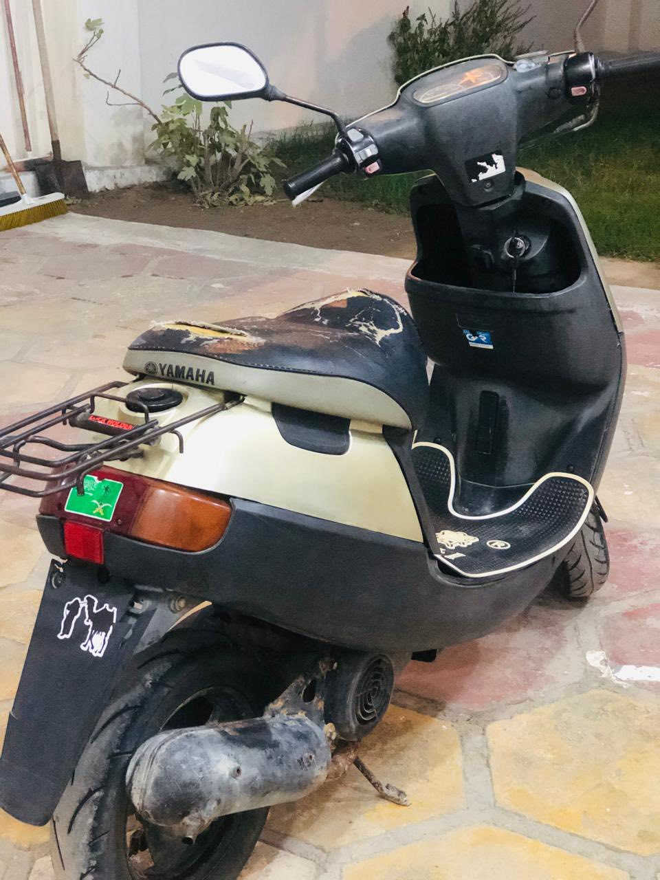 سلام عليكم 🫡 
دراجه بطه للبيع دسك بريك 
الدراجه جاهزه مكينته حلوه صوته ناعم كهربائيات كله شغاله 

السلف عوزه بس باتري 
مكان الدراجه كوفه قرب مستشفى ابن ابلال الاهليه 
السعر ٢٠٠ وبيه مجال

مكلف بالنشر الاستفسار اكثر على هذه الرقم ***********
