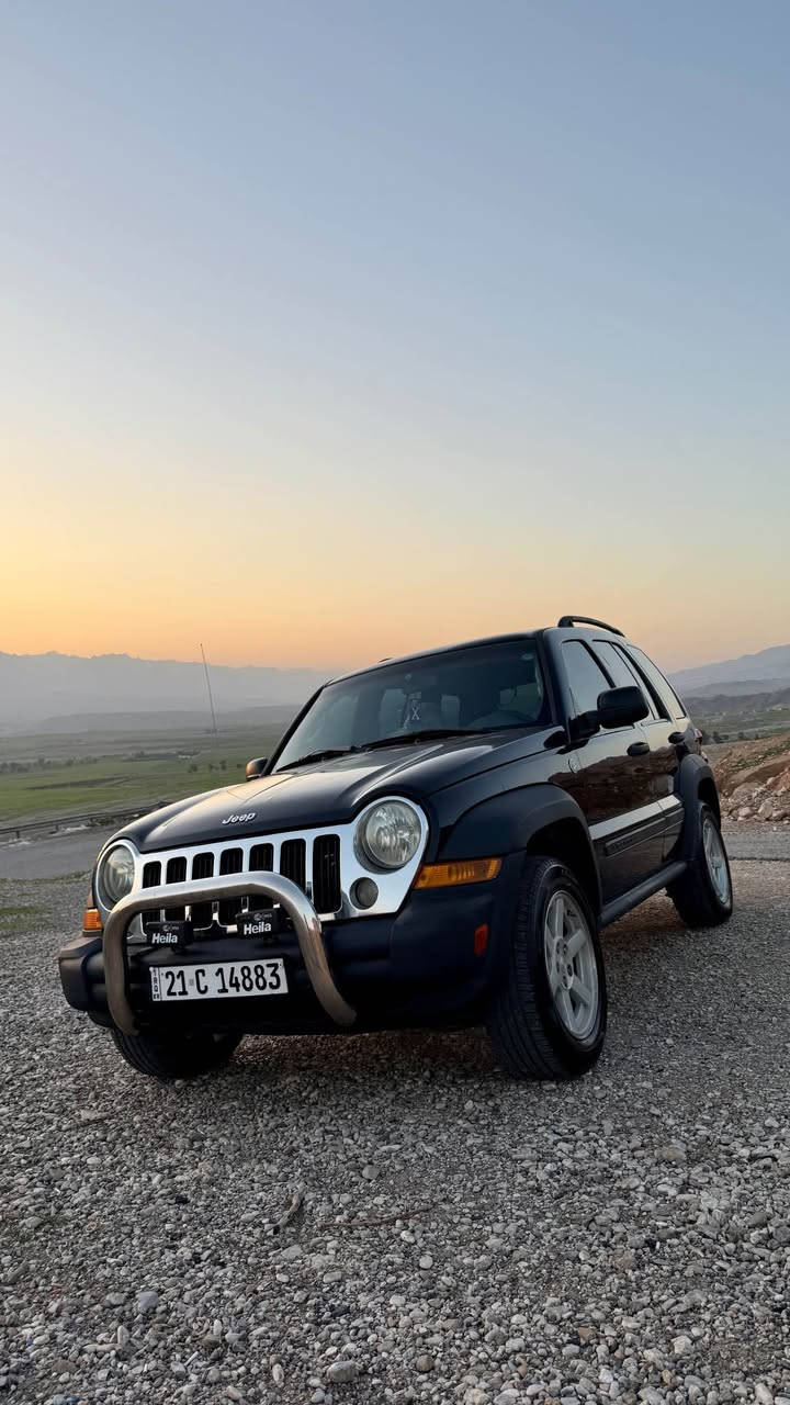 Jeep liberty 2007

فول مواصفات گێر اۆتۆماتیک دبل اکسل 

٢ پارچەی جەلاتینە 

رەقەم و سەنەوی تازەیە هەتا ٢٠٢٨

٤ تایەو ویلی تازەی لەژێردایە

گێر و مکینەی بەشەرت ٢٠٠ هەزار ڕۆشتوە

شوین/دەربندیخان

***********

*********** دار بنديهكان, السليمانية
