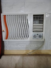 مكيف • طن ونص • يحتاج غاز