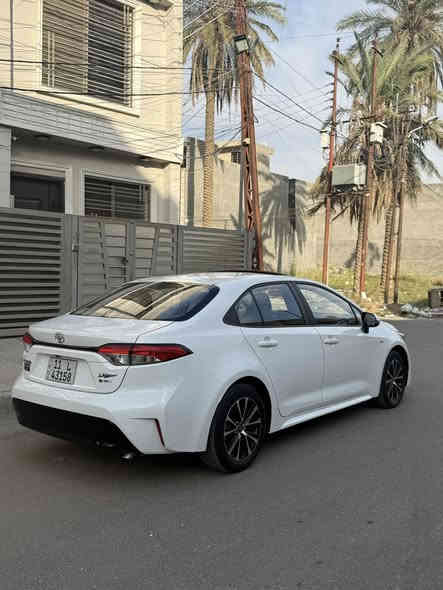 السلام عليكم سياره كورلا هابيرد موديل2024 شكل الامريكي  مكفولة كفالة عامة مواصفات معروفه ماشية 22000 وقابل للزياده فتحه سقف بصمه اشاير بالمري  داخل مخمل  رادار امامي لد امامي فول كامره ثلاث انظمه قياده تبريد قطعتين امامي خلفي 
بغداد حي الجامعه 
السعر145 
***********
