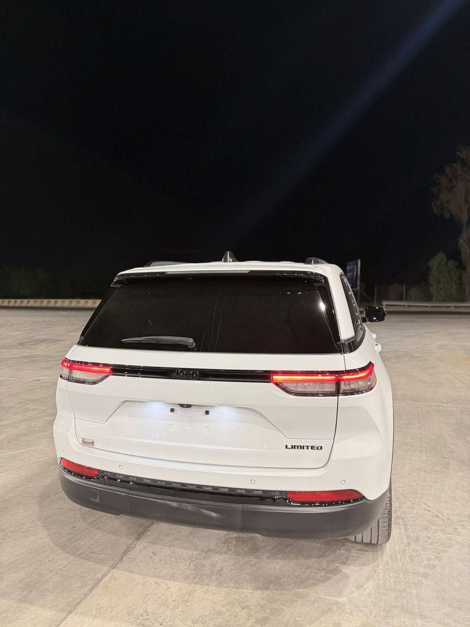 السلام عليكم 
للبيع جيب لاريدو 2023
5راكب 
لمتدد فول للاخير عده الفتحه 
السياره 3 شاشات 
بصمه 
كشنات جلد وكهرباء وخزن ميموري ثنينهن 
تدفئه مقاعد امامي وخلفي وتدفئة ستيرن 
رادارات امامي وخلفي وجانبي 
قياده ذاتيه وتحديد مسار 
لايت زنون ولد امامي خلفي 
مري قلاب على البك 
جنطه كهرباء 
تبريد منفصل قطعتين 
مكينه سته سلندر 
مكينه 6سلندر 3600
حادثه جاملوغ وبنيد فقط بدون راديترات بلادي 
مكانه كربلاء  ***********
السعر 295
