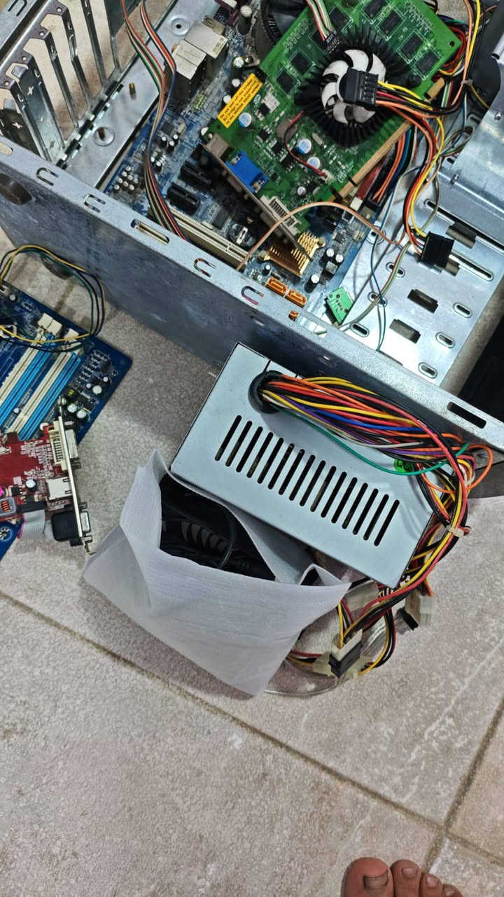 السلام عليكم 
عندي شغله غراض حاسبه قديمه


**إذا كنت صاحب هذا الإعلان وتريد حذفه لأي سبب، رجاءا أرسل رسالة إلى الدعم الفني**