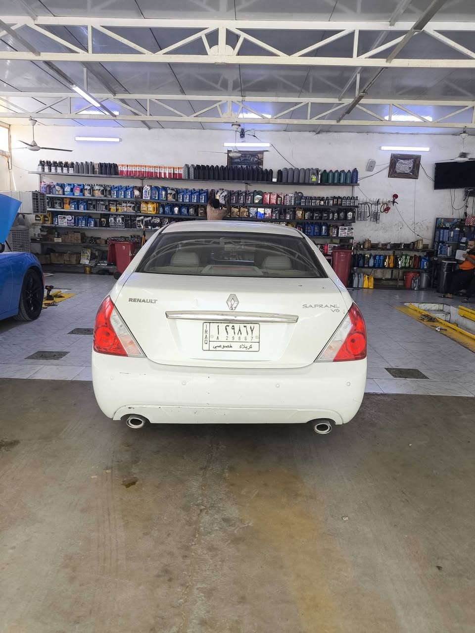 لبيع – رينو سافران 2010
محرك V6 ستة سلندر 🔥
🔹 فول فول مواصفات
🔹 رقم كربلاء إنكليزي
🔹 الموقع: الحلة المركز
🔹 السيارة باسمي
🔹 سنوية ما ساقطة
✅ محرك وكير تمام
✅ حدادية نص ونص
✅ مكفولة كفالة من الضربة
✅ كاملة ما بيها أي مشكلة كهربائيات
✅ فول لوز 👌
✅ أحلى من الصور على الطبيعة
🔸 ملاحظات للشفافية:
بيها صبغ بالباب جهة السايق (شبر تقريباً)
الجاملغ الخلفي لا مفتوح ولا مبدل، فقط يحتاج صبغ
السيارة نظيفة جداً وتستحق المعاينة
السعر ٩٥ وبيه مجال بسيط 
متواجد ع الفيس


**إذا كنت صاحب هذا الإعلان وتريد حذفه لأي سبب، رجاءا أرسل رسالة إلى الدعم الفني**