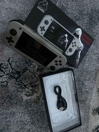 جهاز M17 • شاشة ٤.٣ بوصة • يدعم PSP